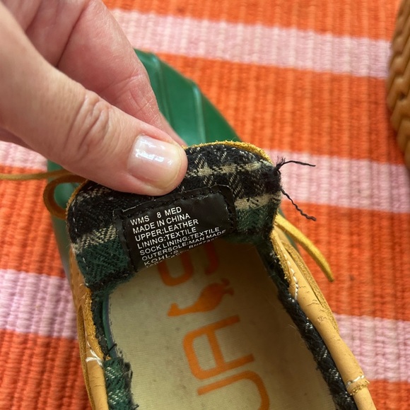 GUC Green and Tan size 8 duck shoes for rainy days, gardening. Classic - Picture 4 of 9